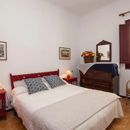Apt Petxina Red * Льорет-де-Мар