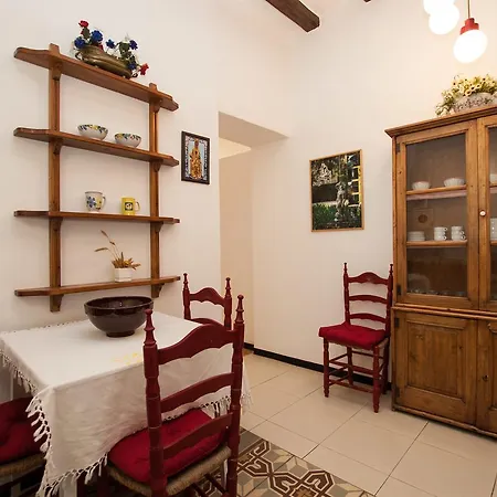 Apt Petxina Red Апартаменты *